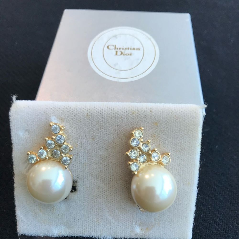 Christian Dior Exquisite Pearl & Crystal Classic clip earrings - Picture 1 of 2